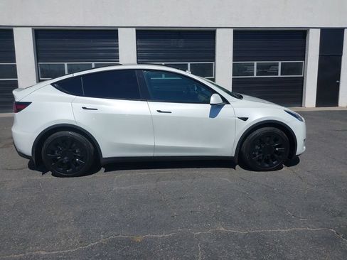Used 2020 Tesla Model Y Performance AWD/4WD image 3