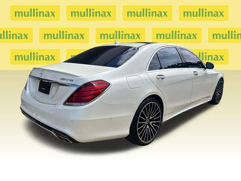 Used 2017 Mercedes-Benz S 550 Sedan image 2
