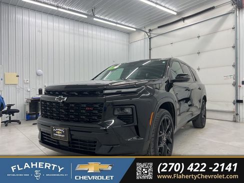 Used 2024 Chevrolet Traverse RS image 6