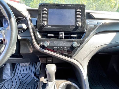 Used 2023 Toyota Camry SE FWD image 12