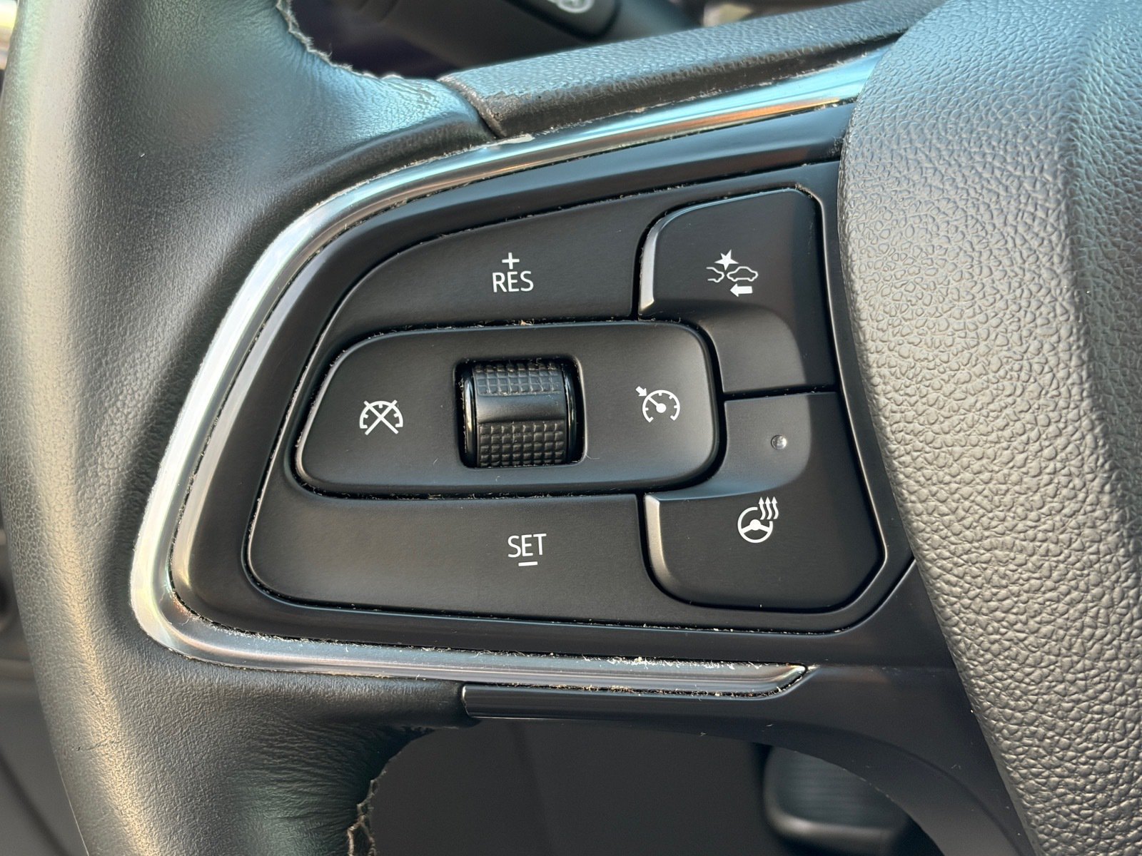 Used 2022 Buick Encore GX Essence w/ Experience Buick Package AWD/4WD image 23