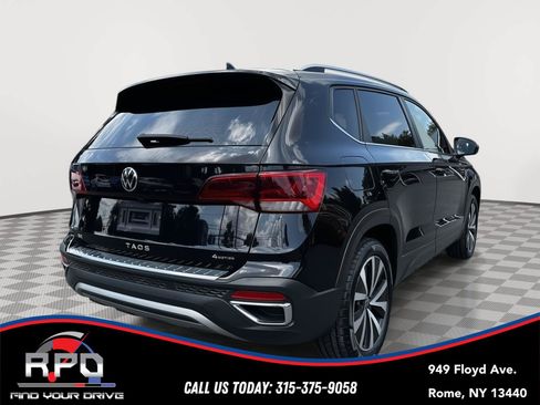 Used 2022 Volkswagen Taos SE AWD/4WD image 5