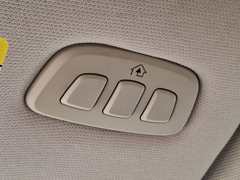 Used 2020 Ford Explorer Platinum w/ Premium Technology Package image 28