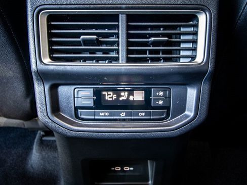 New 2026 Volkswagen Atlas SE image 45