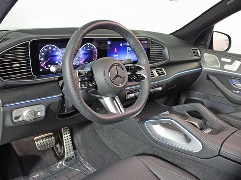 Certified 2025 Mercedes-Benz GLS 450 4MATIC image 14