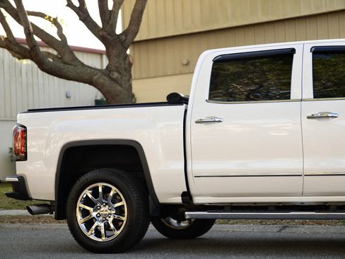 Used 2018 GMC Sierra 1500 Denali image 11