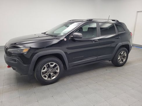 Used 2019 Jeep Cherokee Trailhawk w/ Comfort/Convenience Group image 2