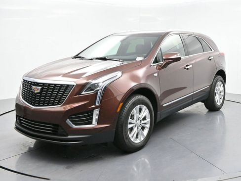 Certified 2023 Cadillac XT5 Luxury FWD image 3