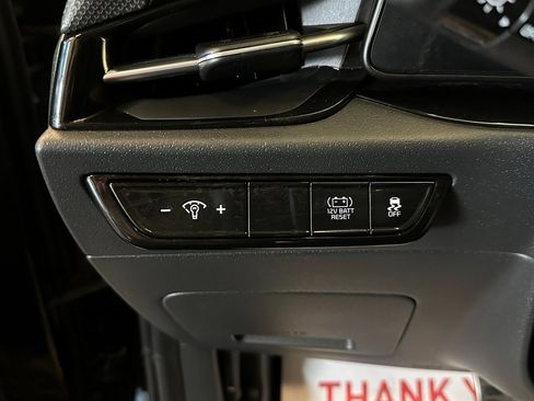 Used 2023 Kia Niro EX Touring image 18