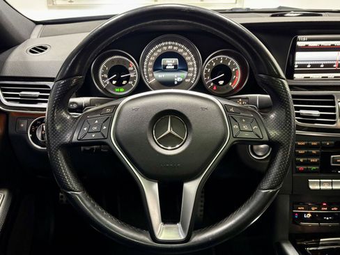 Used 2015 Mercedes-Benz E 350 Sedan image 23