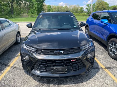 Used 2023 Chevrolet TrailBlazer RS w/ Convenience Package AWD/4WD image 3