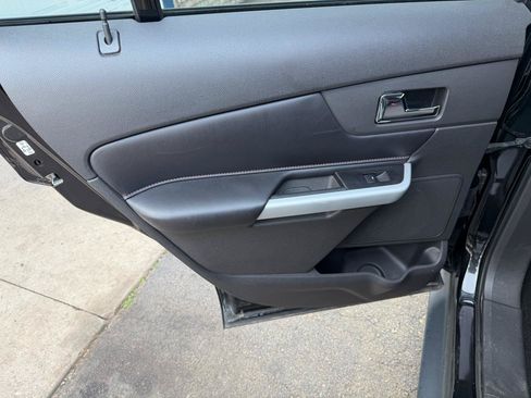 Used 2013 Ford Edge SEL FWD image 14