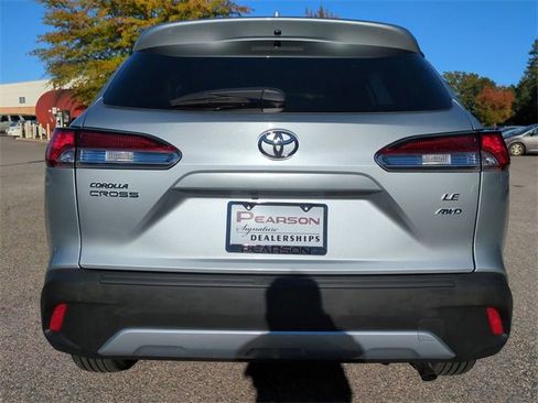 Used 2023 Toyota Corolla Cross LE image 5