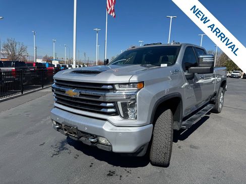 Used 2023 Chevrolet Silverado 2500 High Country w/ Z71 Off-Road Package image 3