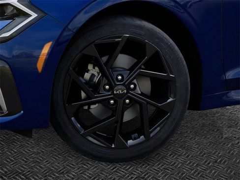 New 2026 Kia K5 GT-Line image 9