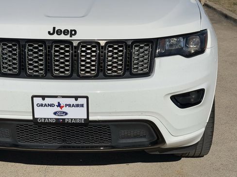 Used 2019 Jeep Grand Cherokee Altitude image 10
