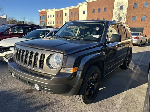 Used 2015 Jeep Patriot Sport w/ Power Value Group image 1