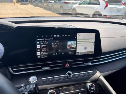 Used 2025 Hyundai Elantra SEL FWD image 21