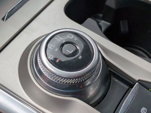 Used 2022 Ford Explorer XLT w/ Equipment Group 202A image 31