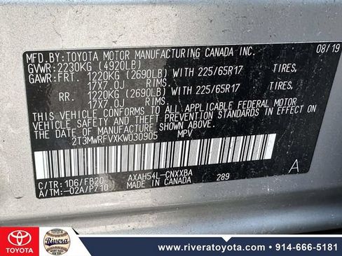 Used 2019 Toyota RAV4 LE w/ Carpet Mat Package AWD/4WD image 33
