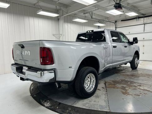 New 2026 RAM 3500 Big Horn AWD/4WD image 3