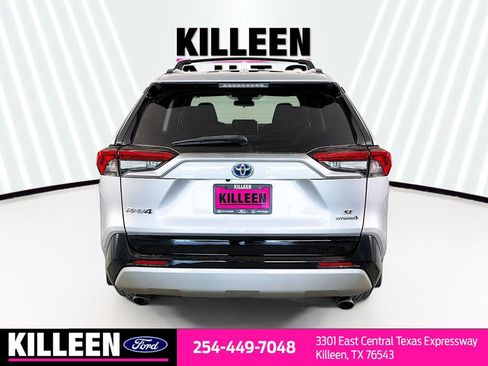 Used 2023 Toyota RAV4 SE image 7