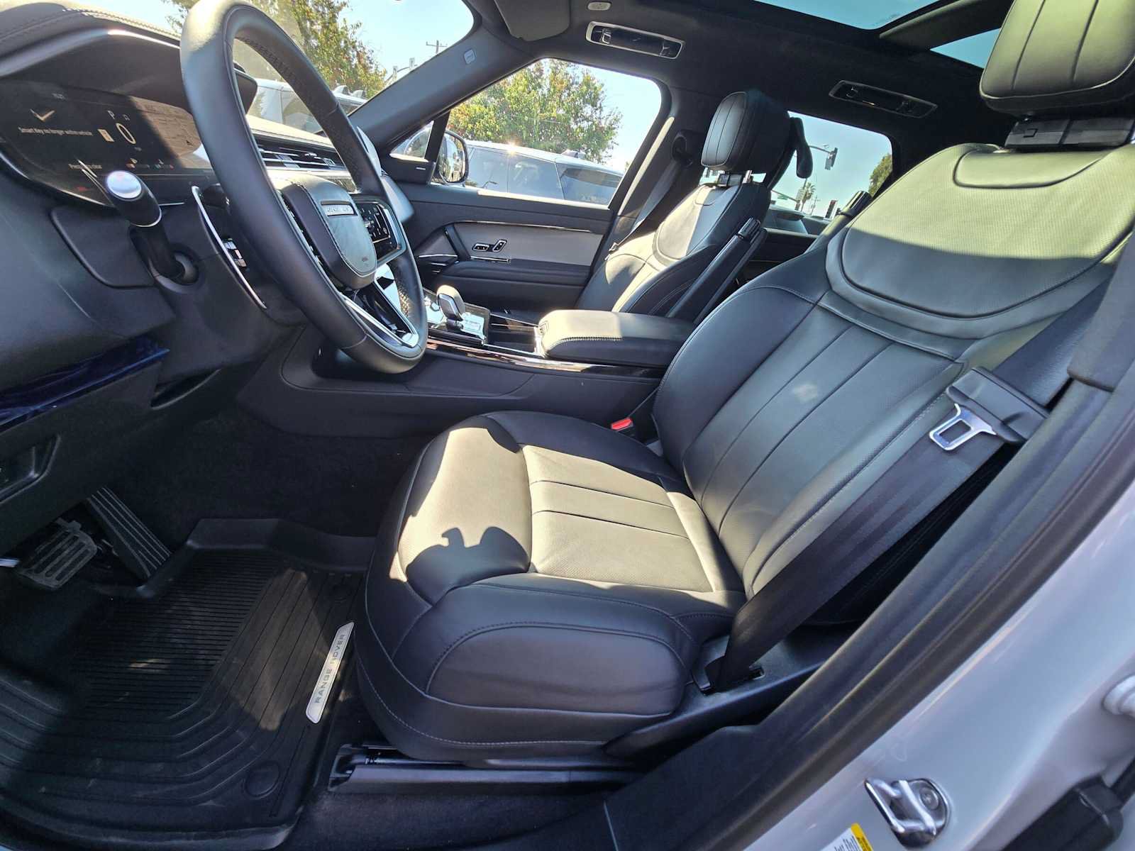 New 2027 Land Rover Range Rover Sport SE AWD/4WD image 24