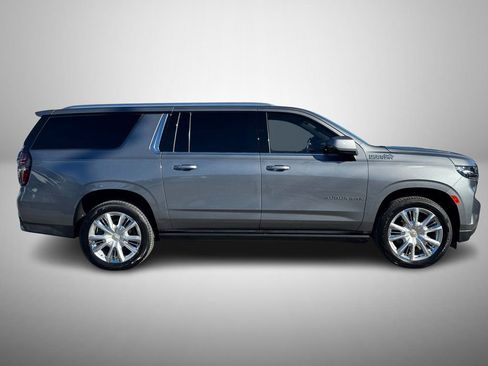 Used 2021 Chevrolet Suburban High Country w/ Premium Package RWD image 5
