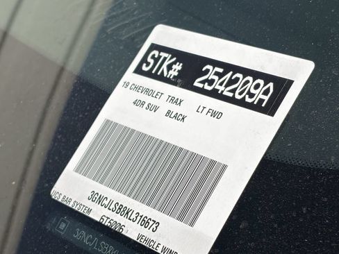 Used 2019 Chevrolet Trax LT FWD image 14