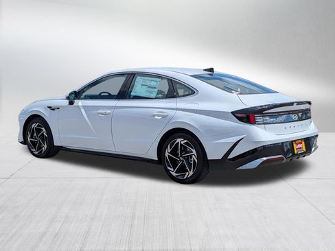 New 2026 Hyundai Sonata SEL image 3