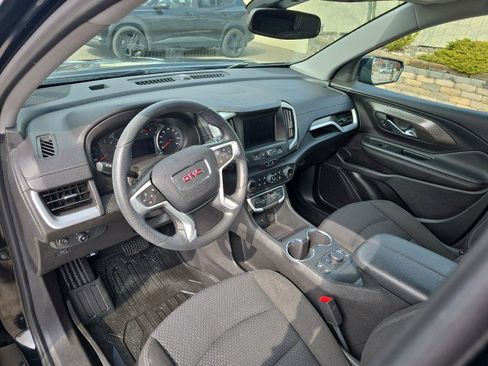 Used 2023 GMC Terrain SLE w/ Driver Convenience Package image 18