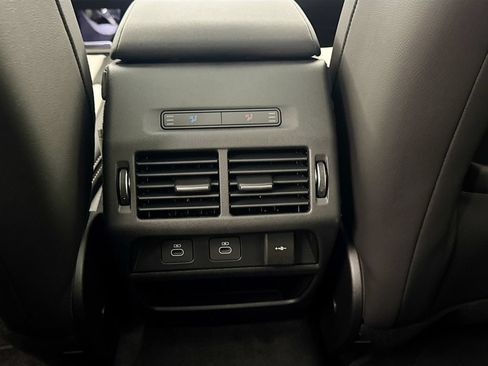 New 2026 Land Rover Discovery Sport Landmark AWD/4WD image 25