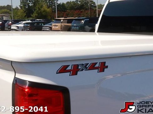 Used 2018 Chevrolet Silverado 1500 Custom w/ Custom Value Package AWD/4WD image 10