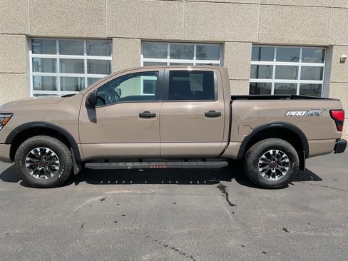 Used 2024 Nissan Titan PRO-4X w/ Off Road Protection Package image 8