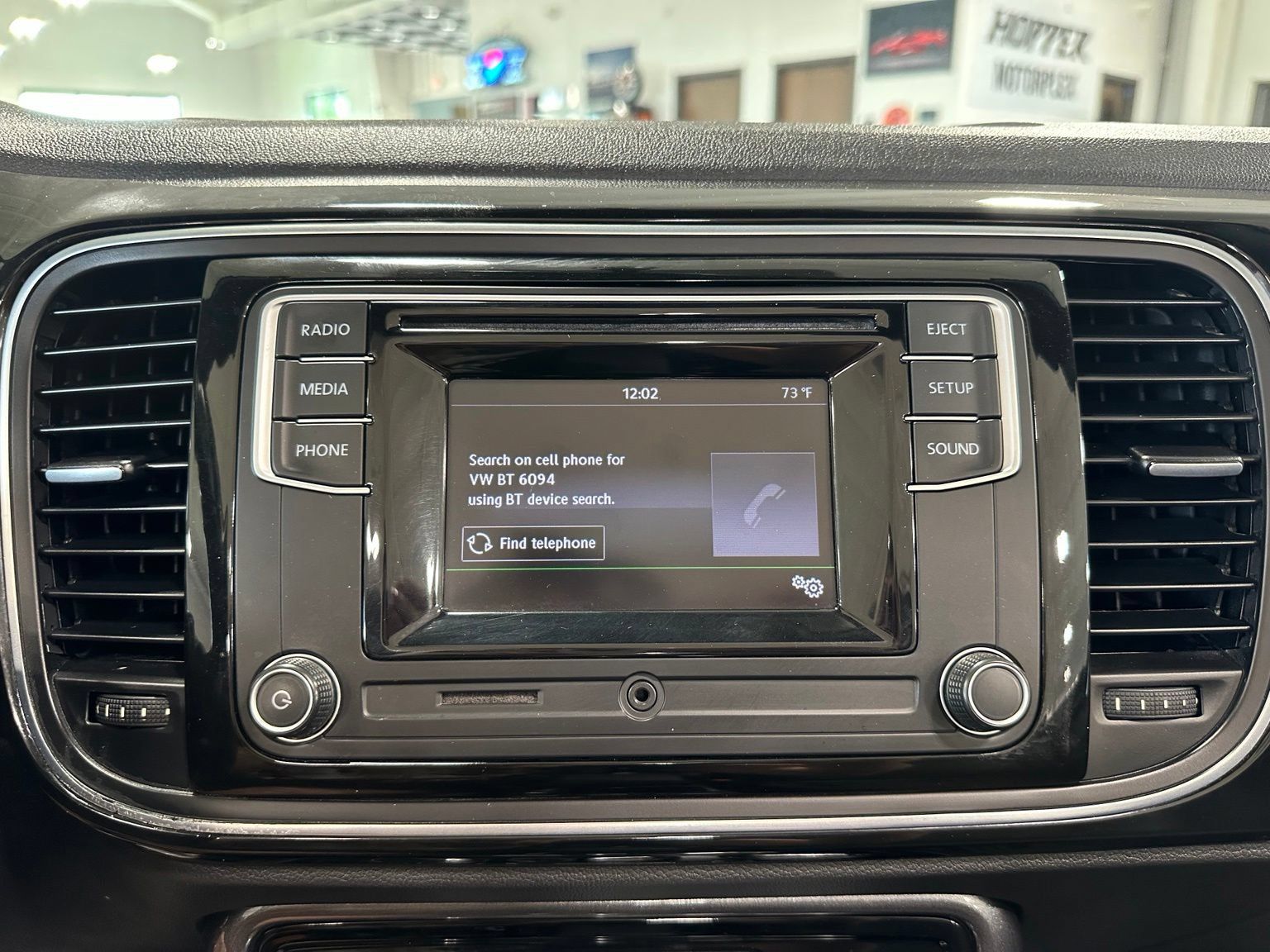 Used 2018 Volkswagen Beetle 2.0T SE FWD image 26