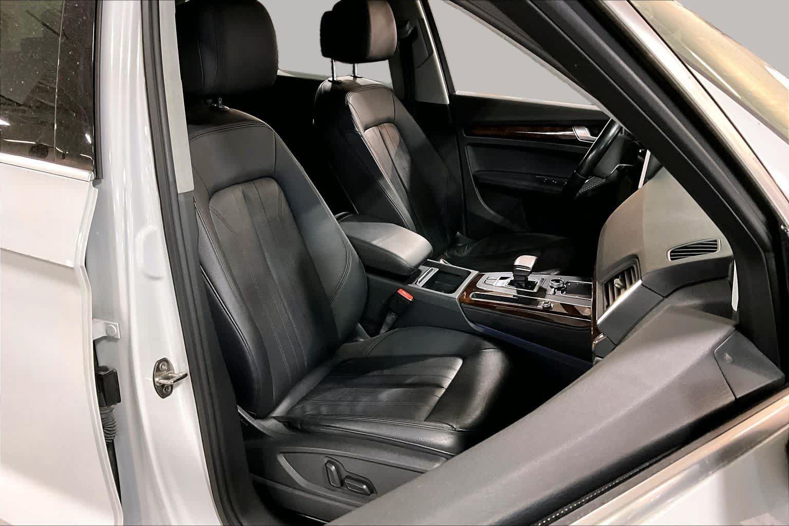 Used 2020 Audi Q5 2.0T Premium Plus w/ Premium Plus Package AWD/4WD image 8