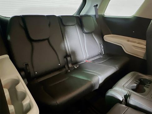 Used 2022 Kia Carnival LX image 24