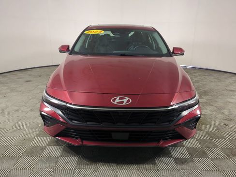 Used 2024 Hyundai Elantra Limited FWD image 3