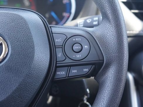 Used 2024 Toyota RAV4 LE AWD/4WD image 24