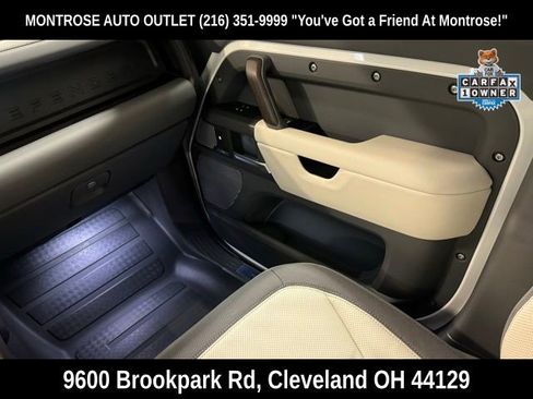 Used 2024 Land Rover Defender 130 X-Dynamic SE image 31