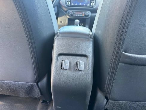 Used 2024 Nissan Kicks SR w/ SR Premium Package FWD image 31