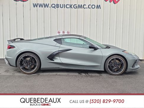 Used 2022 Chevrolet Corvette Stingray Premium Cpe w/ Z51 Performance Package RWD image 8
