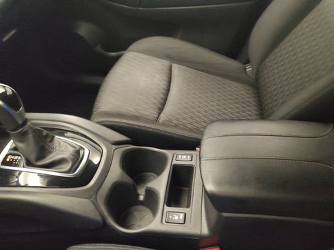 Used 2020 Nissan Rogue SV w/ Sun & Sound Touring Package AWD/4WD image 26