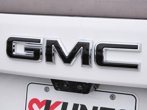 New 2026 GMC Yukon AT4 Ultimate AWD/4WD image 13