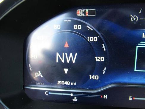 Used 2024 Chevrolet Silverado 1500 LT image 23