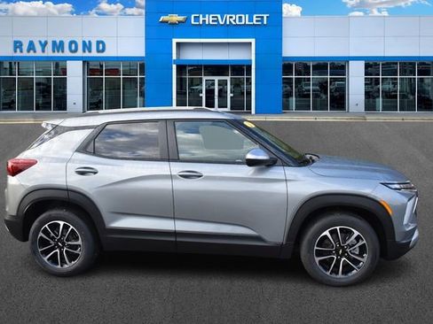 New 2026 Chevrolet TrailBlazer LT w/ Convenience Package image 2