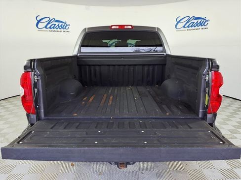 Used 2018 Toyota Tundra SR5 image 5