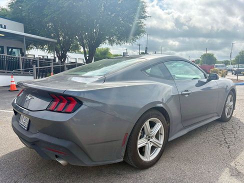 Used 2026 Ford Mustang Coupe RWD image 5