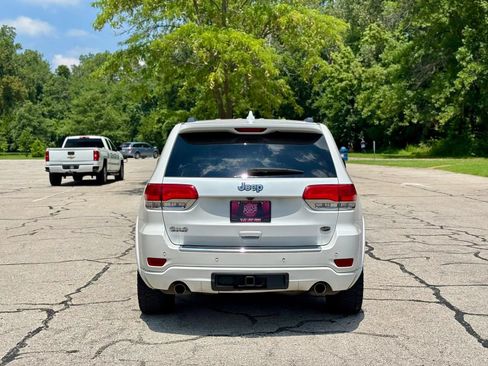 Used 2018 Jeep Grand Cherokee Overland AWD/4WD image 6