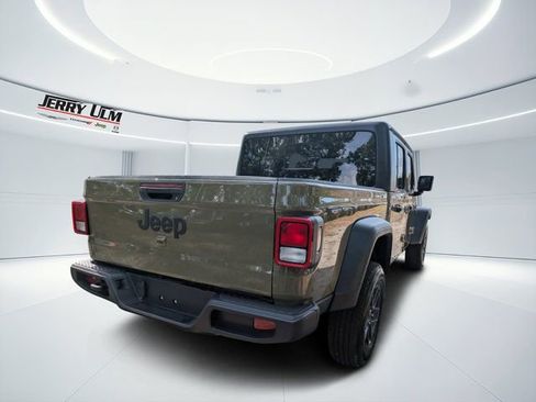 New 2026 Jeep Gladiator Sport AWD/4WD image 3